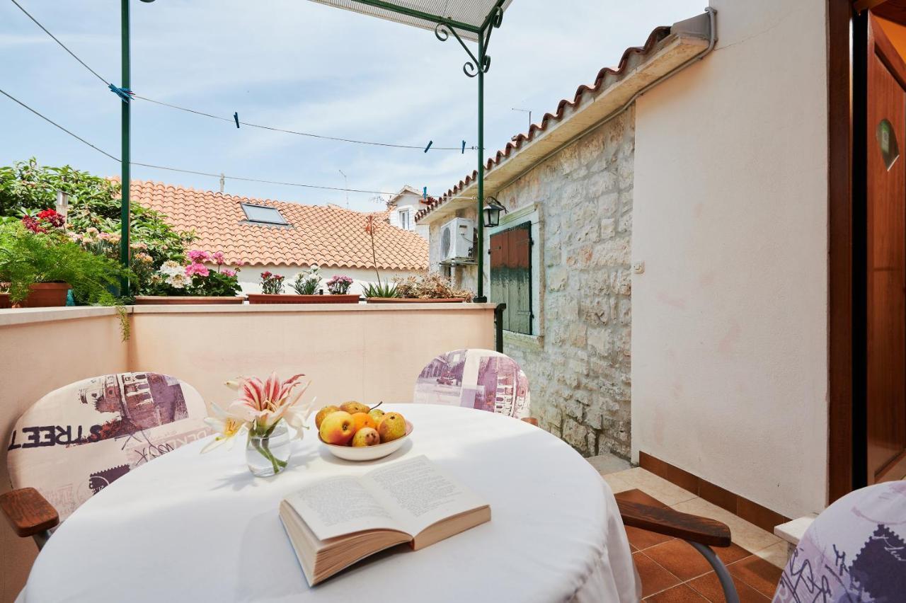 Apartments Ivica Trogir Exterior foto